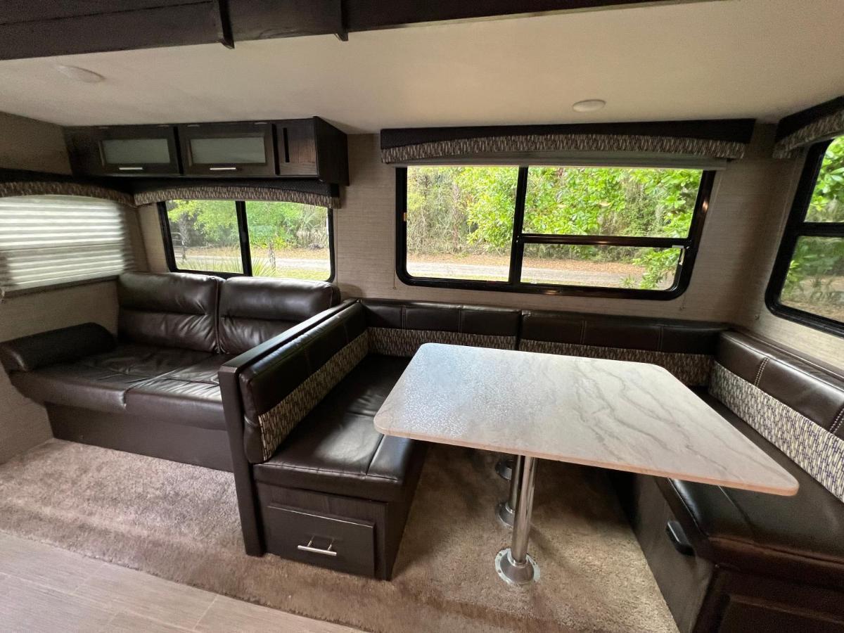 Lake Front Rv Experience Close To Port Canaveral And Kennedy Space Center Aldeamento Turístico Titusville