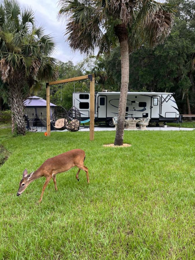 Lake Front Rv Experience Close To Port Canaveral And Kennedy Space Center Aldeamento Turístico *