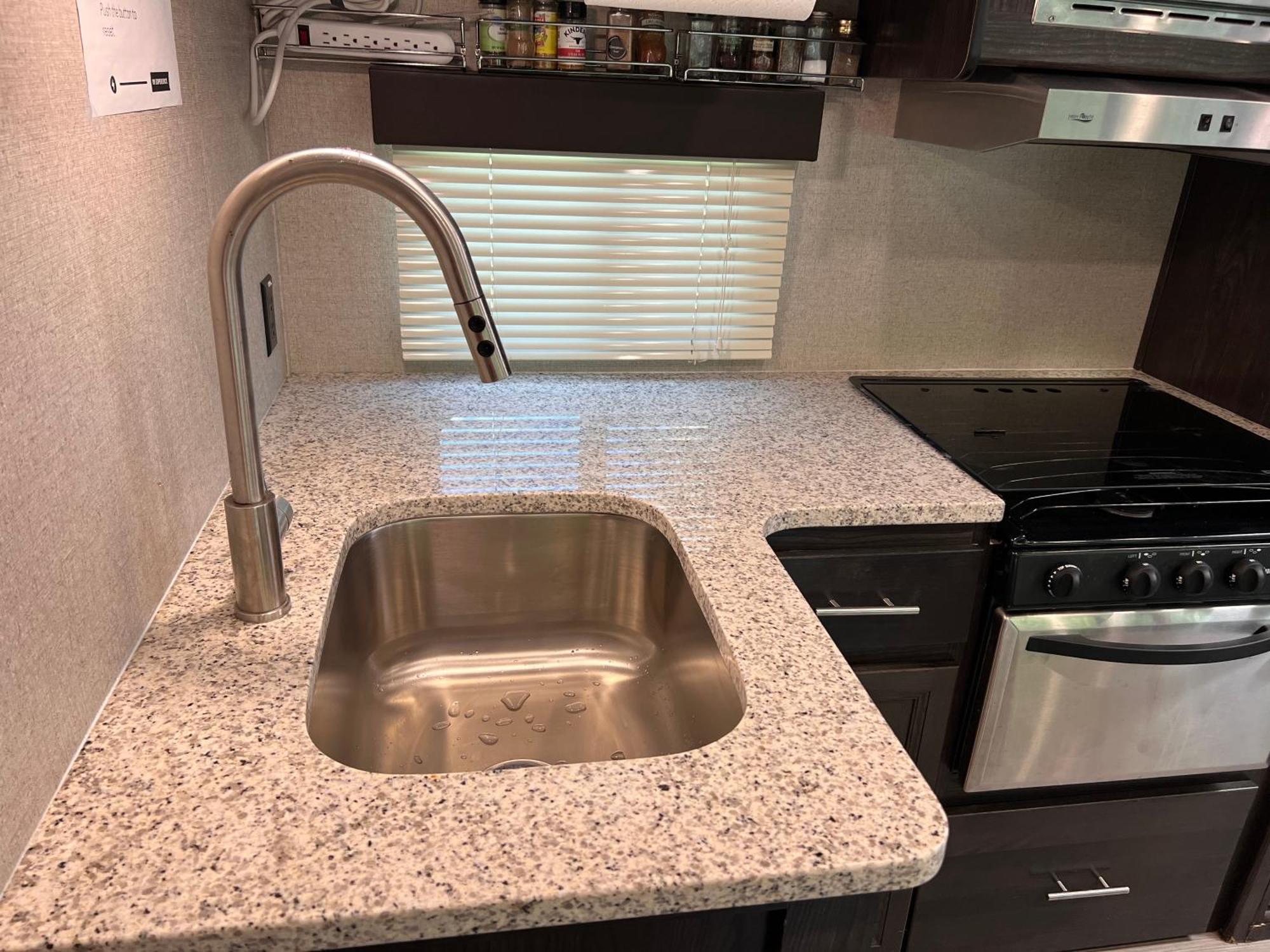 Lake Front Rv Experience Close To Port Canaveral And Kennedy Space Center * Titusville